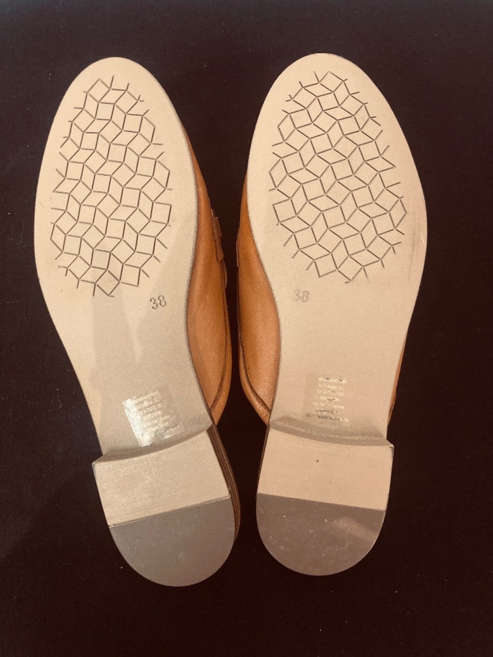 Carmela Tan Mules with Chain detail NWOT Size 38 - Picture 6 of 9